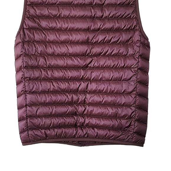 UNIQLO Purple Down Puffer Vest size XS Warm Lightweight Zipper Pockets - Picture 9 of 15